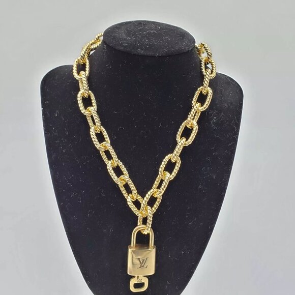 Authentic Louis Vuitton Lock & Key with Unbranded Gold Plated Chain Necklace - Picture 1 of 10
